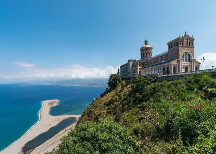 Santanna Beach House - Fondachello-Apartments Com