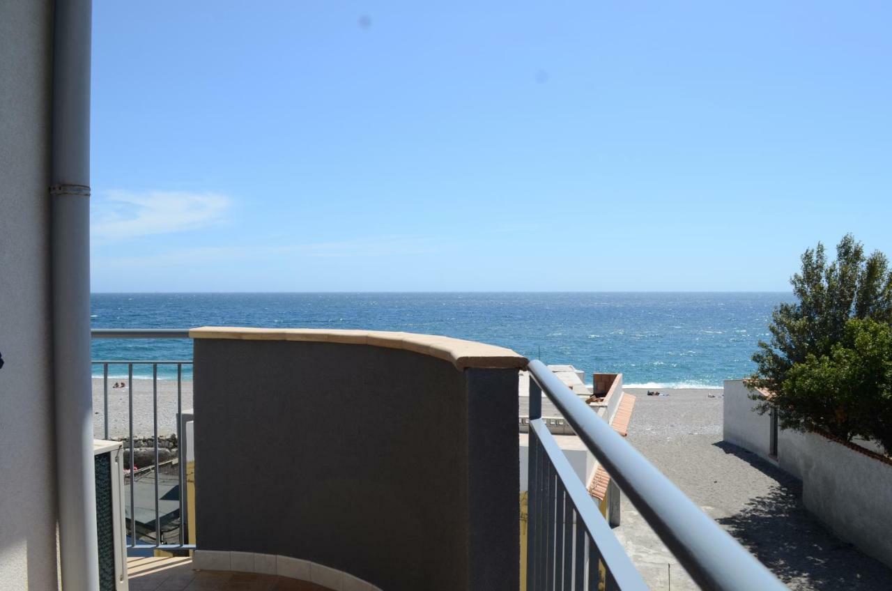 Apartment Santanna House - Fondachello-apartments Com