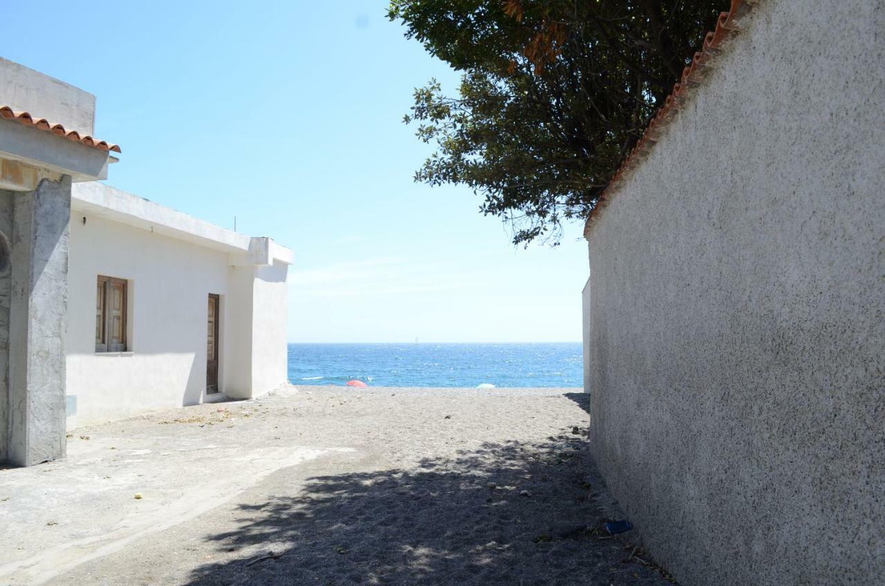 Apartment Santanna House - Fondachello-apartments Com