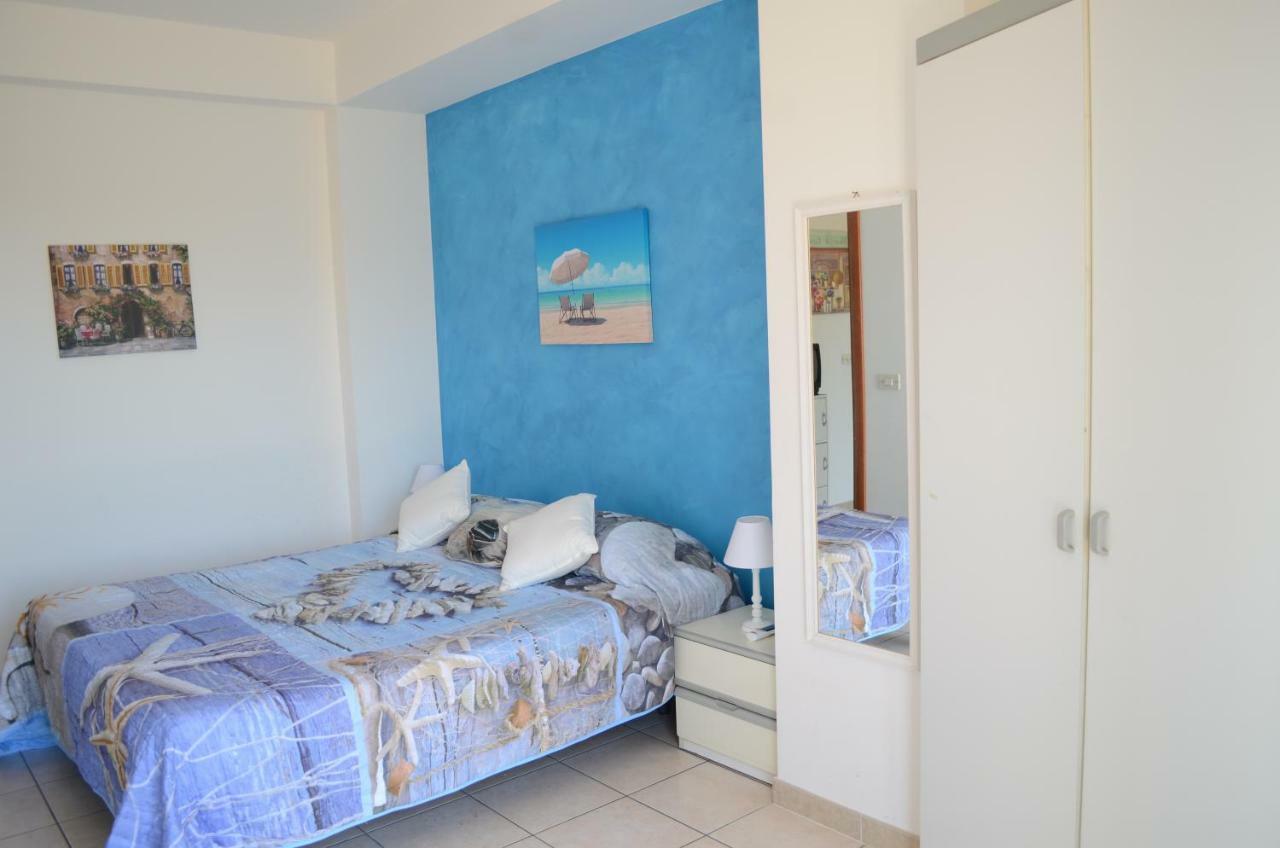 Apartment Santanna House - Fondachello-apartments Com